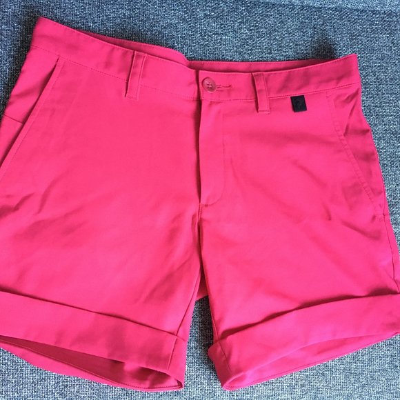 Peak Performance high-wasted golf shorts - Picture 1 of 3